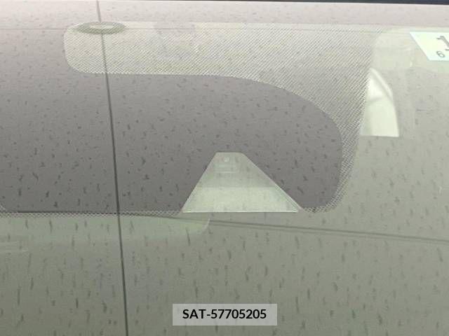 Nissan NOTE 2015-11 377899-2
