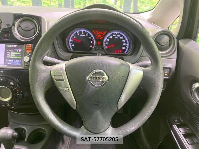 Nissan NOTE 2015-11 377899-8