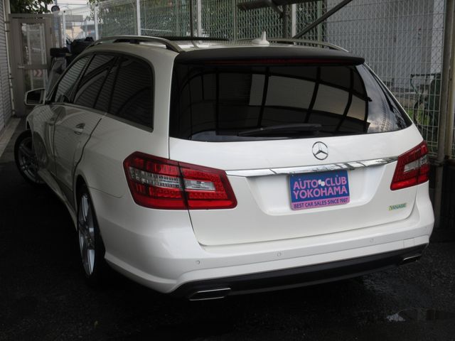 Mercedes Benz E-CLASS 2011-10 22009-24