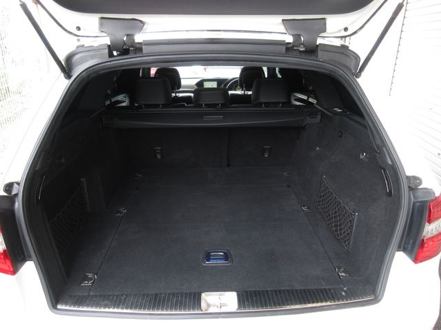 Mercedes Benz E-CLASS 2011-10 22009-9
