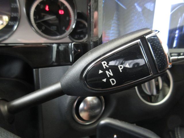 Mercedes Benz E-CLASS 2011-10 22009-17