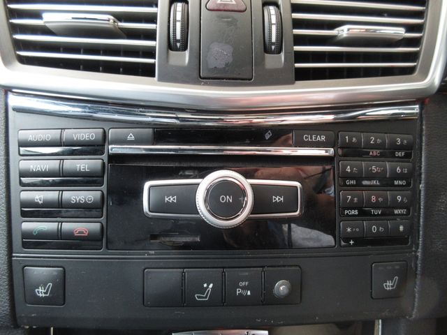 Mercedes Benz E-CLASS 2011-10 22009-19