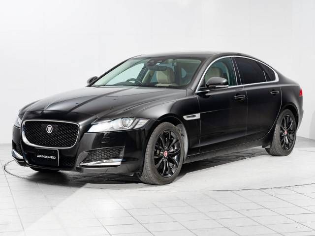 Jaguar XF 2018-12 192961-16