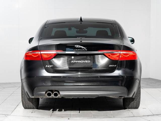 Jaguar XF 2018-12 192961-19