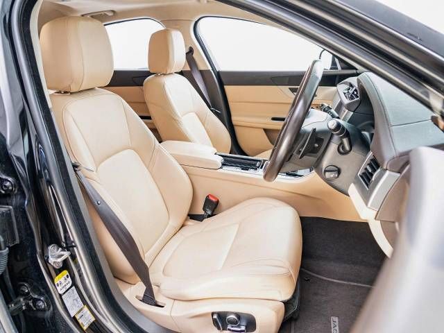 Jaguar XF 2018-12 192961-6