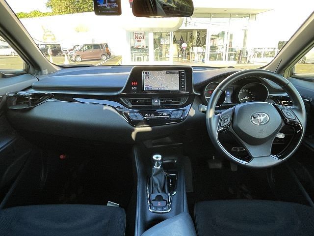 Toyota C-HR 2019-03 13845-1