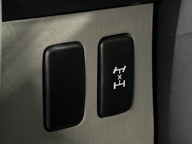 Toyota HILUX SURF 2003-01 183242-4