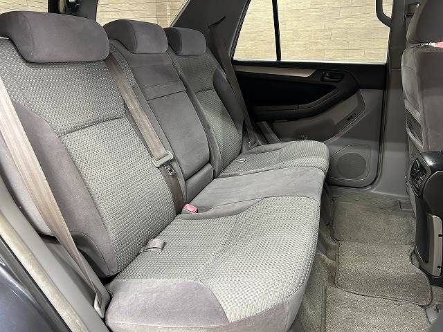 Toyota HILUX SURF 2003-01 183242-9