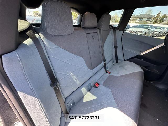 Bmw IX 2022-09 212762-17