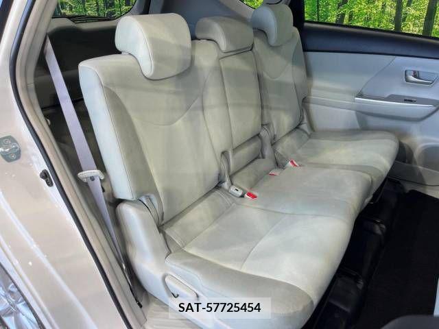 Toyota PRIUS ALPHA 2011-10 382316-9