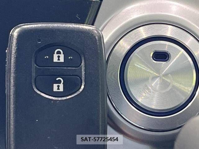 Toyota PRIUS ALPHA 2011-10 382316-5