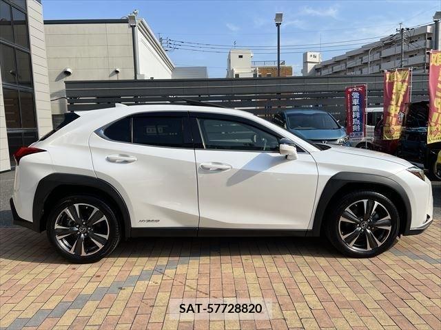 Lexus UX 2019-09 388184-6