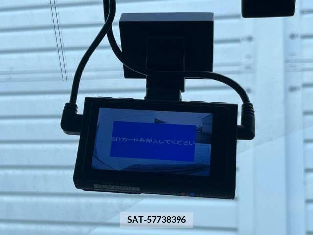 Daihatsu CAST 2015-11 389912-4