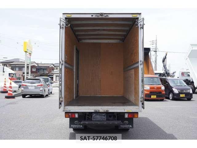 Toyota TOYOACE 2018-02 377816-15