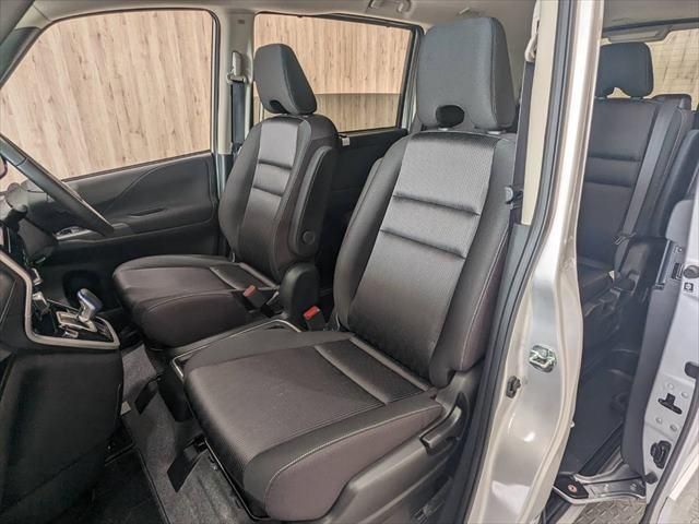 Nissan SERENA 2018-10 182962-22