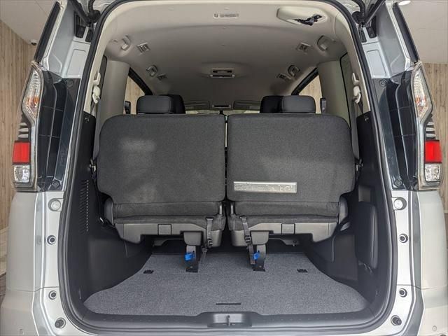 Nissan SERENA 2018-10 182962-25