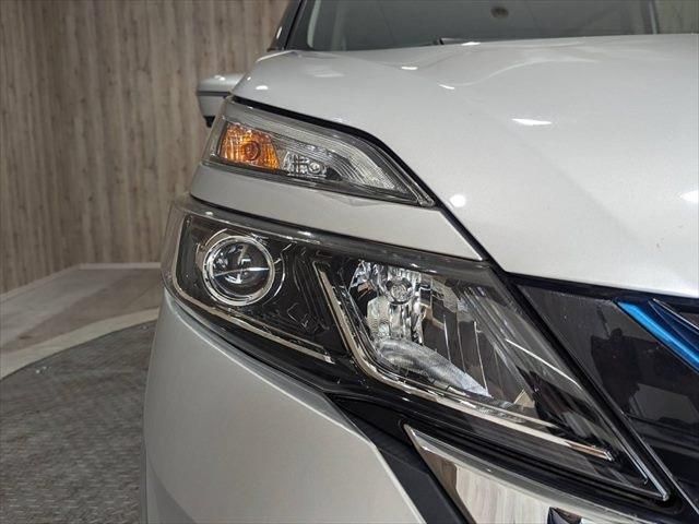Nissan SERENA 2018-10 182962-9
