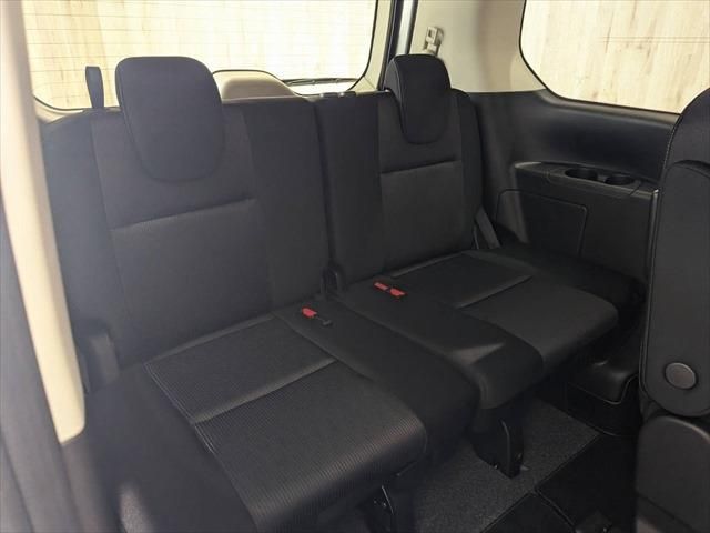 Nissan SERENA 2018-10 182962-21