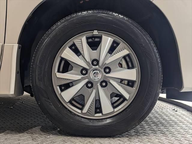 Nissan SERENA 2018-10 182962-17