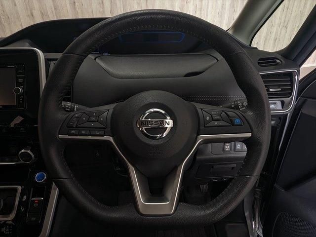 Nissan SERENA 2018-10 182962-26