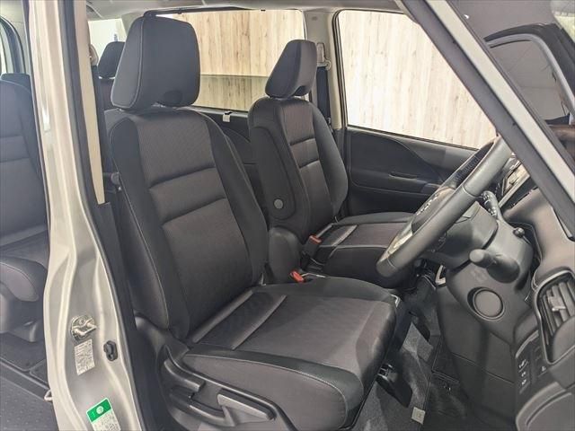 Nissan SERENA 2018-10 182962-19