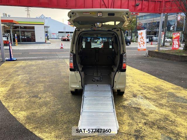 Honda N BOX 2014-10 208410-1