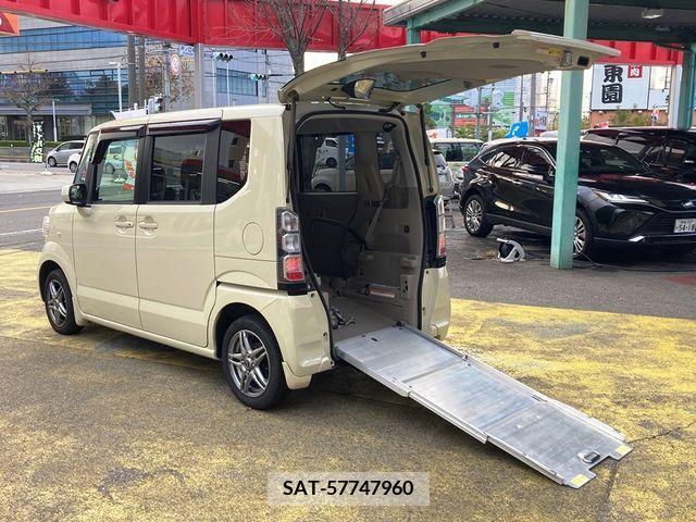 Honda N BOX 2014-10 208410-2