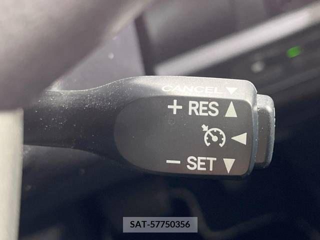 Toyota VOXY 2019-12 213903-5