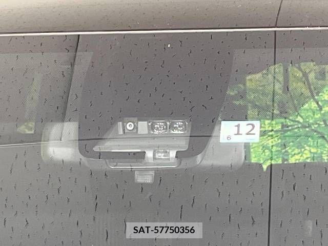 Toyota VOXY 2019-12 213903-4