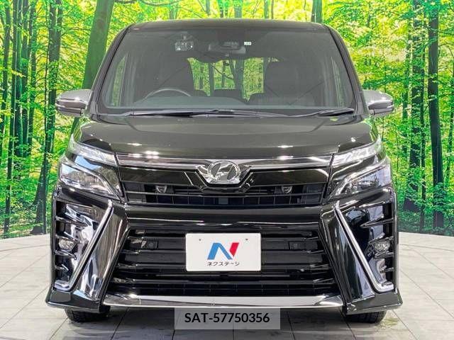 Toyota VOXY 2019-12 213903-14