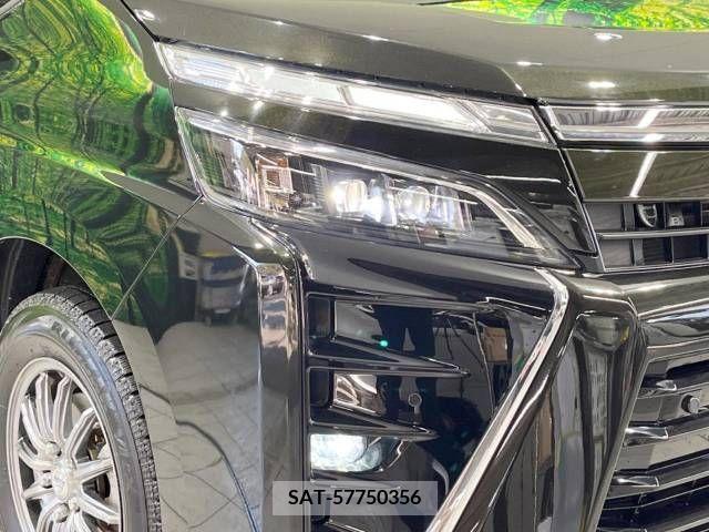 Toyota VOXY 2019-12 213903-12