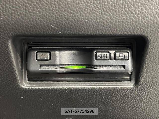 Suzuki SWIFT 2019-04 320912-6