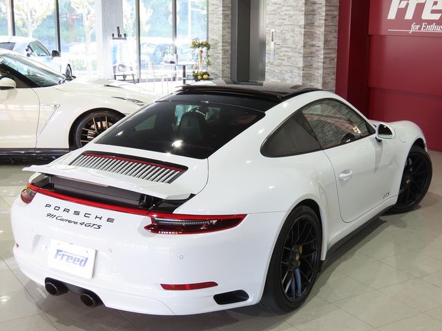 Porsche 911 2018-11 11806-6