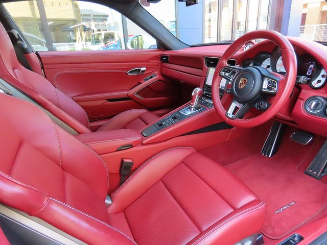 Porsche 911 2018-11 11806-10