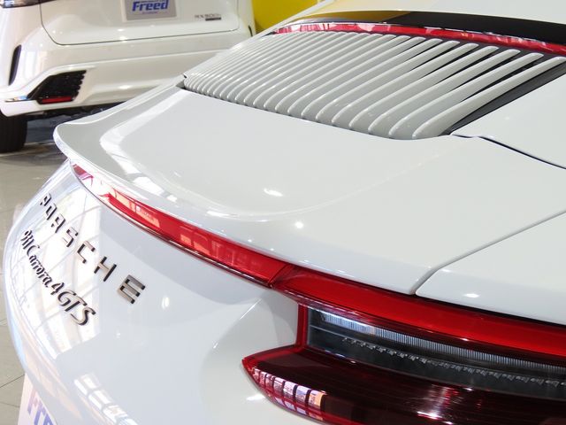 Porsche 911 2018-11 11806-7