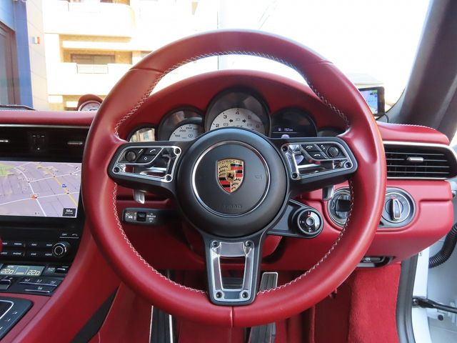 Porsche 911 2018-11 11806-11