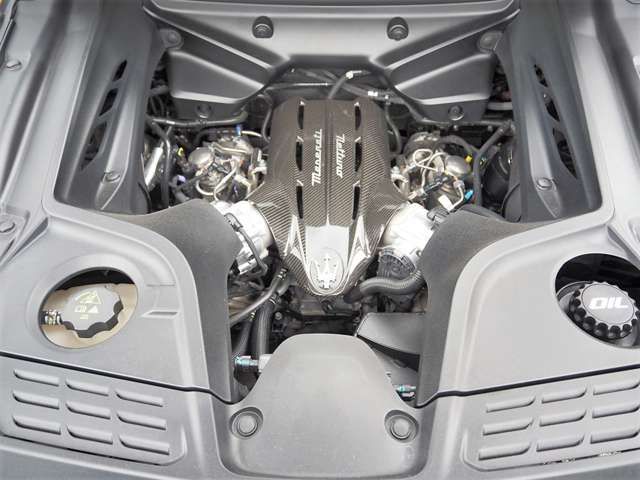 Maserati MC20 2022-05 185325-15