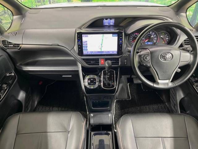 Toyota VOXY 2020-07 187344-1
