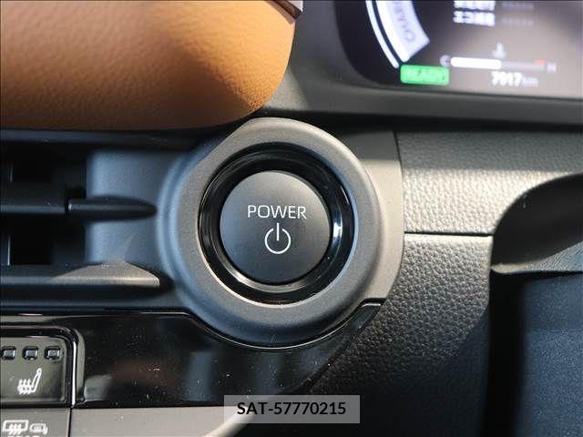 Toyota CROWN 2023-06 220158-6