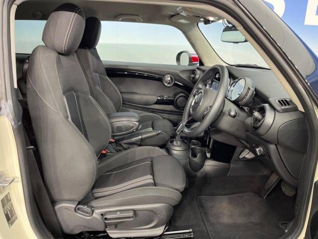 Bmw MINI 2021-03 27829-9