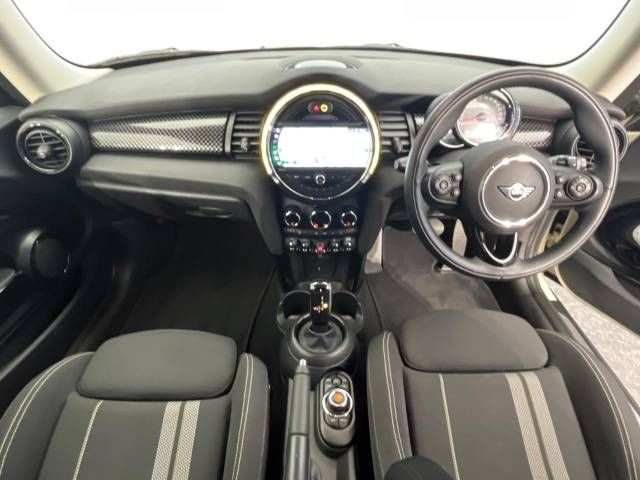 Bmw MINI 2021-03 27829-1