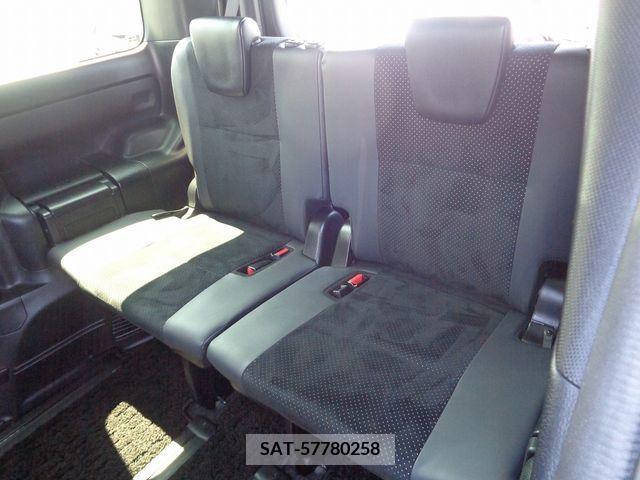 Toyota VOXY 2021-11 321689-6