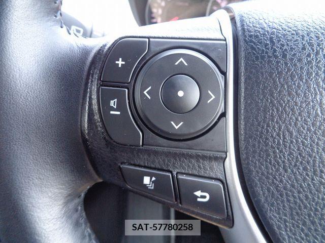 Toyota VOXY 2021-11 321689-19