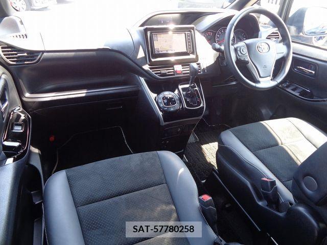 Toyota VOXY 2021-11 321689-10