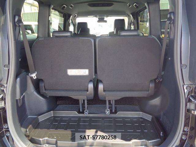 Toyota VOXY 2021-11 321689-7