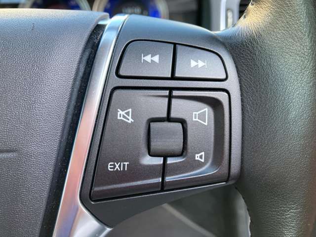 Volvo S60 2012-10 196795-8