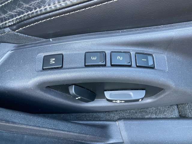 Volvo S60 2012-10 196795-18