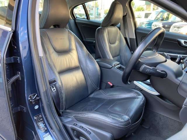Volvo S60 2012-10 196795-4