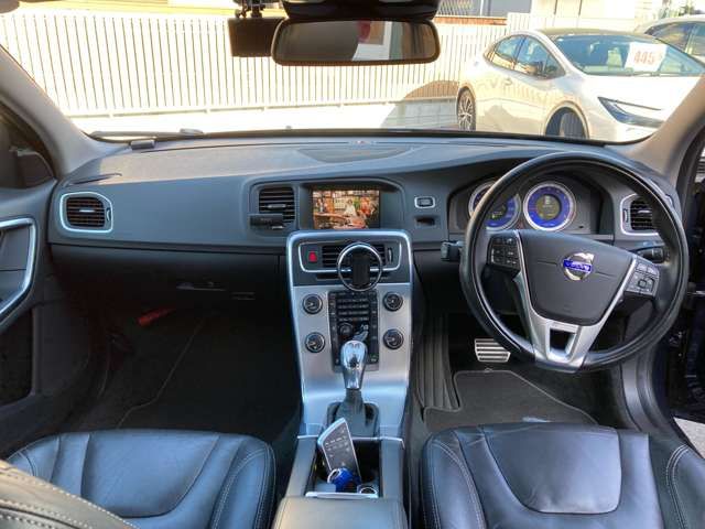 Volvo S60 2012-10 196795-2