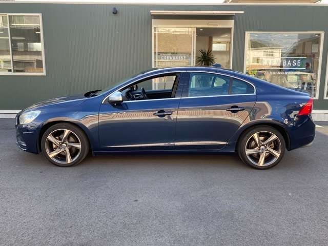 Volvo S60 2012-10 196795-26
